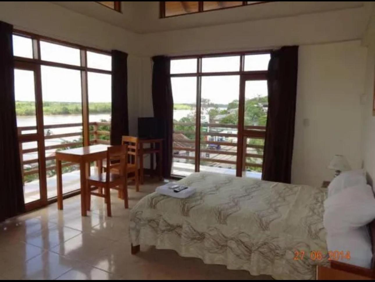 Hostal El Puerto Yurimaguas Luaran gambar